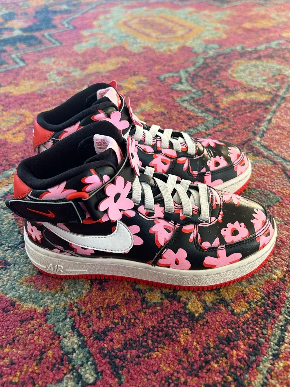 Nike | Girl’s Black/Pink Floral ‘Flower Power’ Air Force 1 Mid Top Sneakers 2Y - Picture 4 of 16